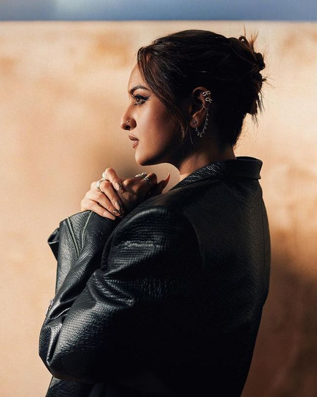 Colorful Clicks Of Sonakshi Sinha